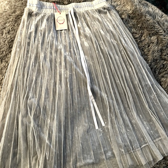 Raga Silver velvet/tool, classy skirt. Sz SM - Picture 2 of 7